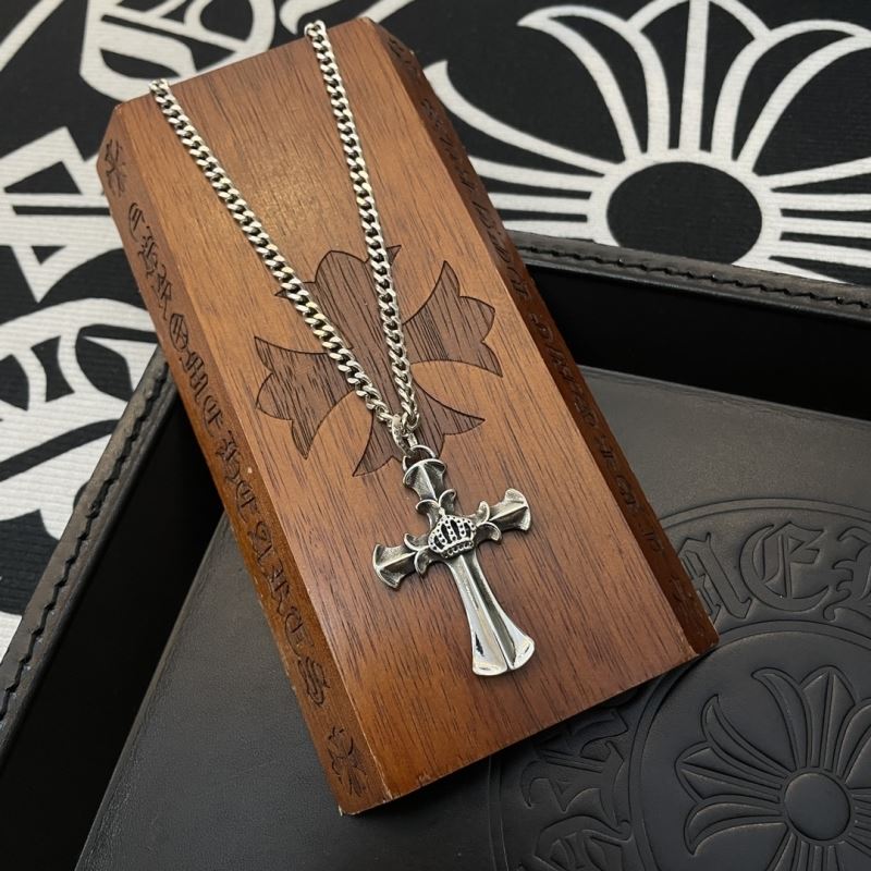Ch*0me He**ts necklaces